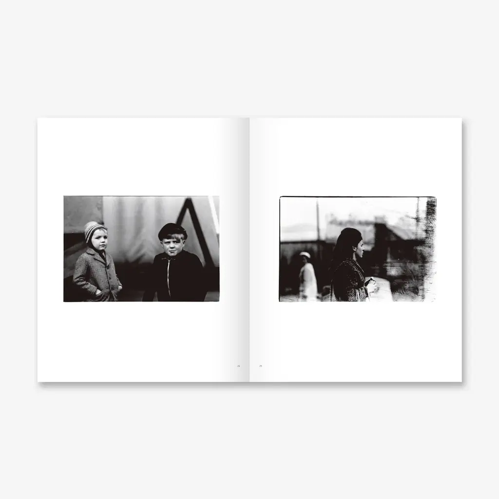 楢橋朝子写真集『1961 They Were Standing There 楢橋國武遺品のネガより』を刊行 画像 3
