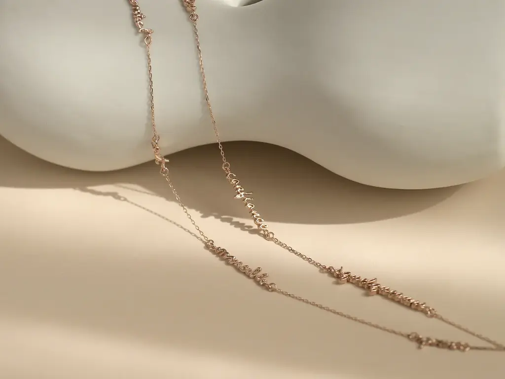 【SIENAROSE】素肌に溶ける、独自のニュアンスゴールド「ロゼテン」より待望のネックレスが登場。アートディレクター・脇田あすか氏とのコラボレーションノベルティフェアも同時開催。 画像 2