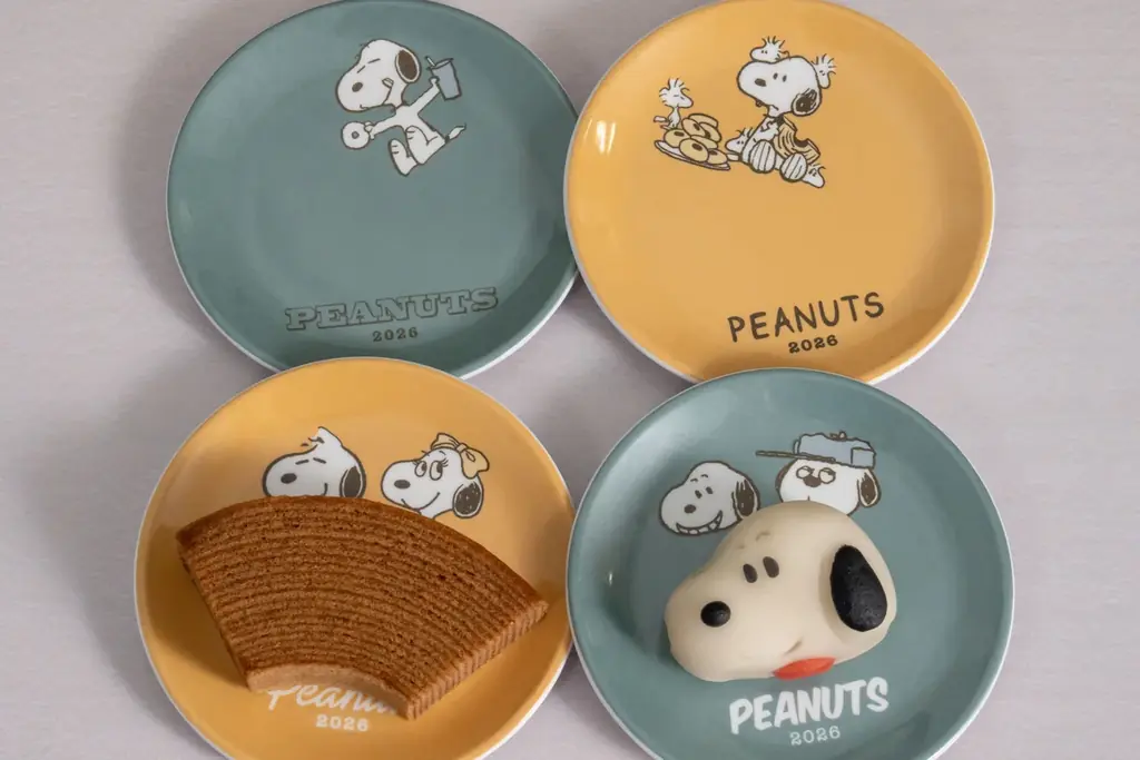 SNSで可愛すぎると話題沸騰！「犬の日」キャンペーンを今年も展開！2026年の『PEANUTS』コラボはスイーツやティーなど、全15種！「スヌーピーと楽しむ、ファミマの秋」10月20日（火）から開催！ 画像 17