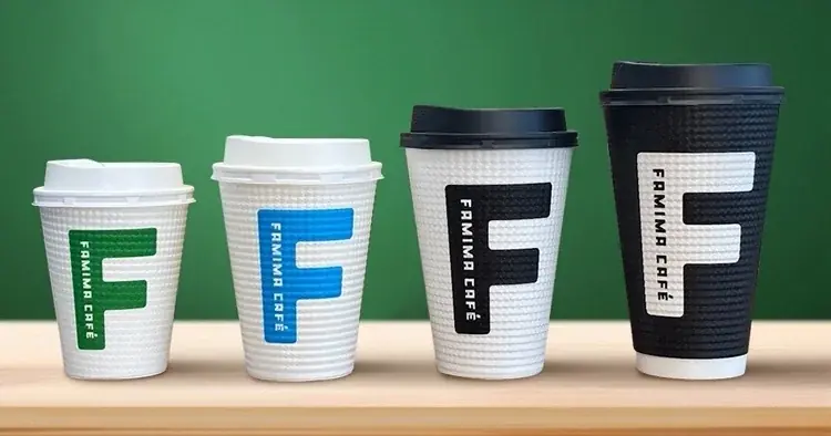 「FAMIMA CAFÉ」のカップ・備品が「2026年度グッドデザイン賞」を受賞！直感的で使いやすいデザインへの進化が評価～生産地支援を行うエチオピア豆使用の「プレミアムモカ」は累計150万杯突破～ 画像 2