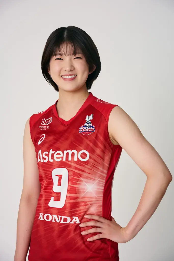 SVリーグ所属Astemoリヴァーレ茨城×LOWRYS FARMスペシャルコラボ／6人の選手が着こなす秋のモードコーデ特大ビジュアルを10月17日（土）開幕戦よりホームゲーム会場で展示スタート 画像 5