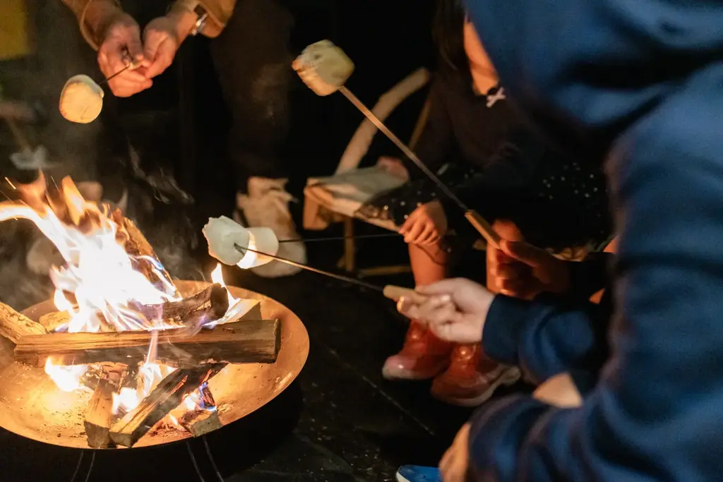 【関西・兵庫・宍粟】本日予約受付開始！冬の森で「とろろ牡丹鍋」を囲む夜。天然温泉・焚火・飲み放題も楽しめる冬限定グランピングプランが登場＜ウッドデザインパーク与位＞ 画像 7