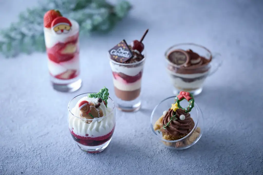 【ウェスティンホテル東京】クリスマスを彩る華やかな20種類以上のデザートが勢揃い「Christmas Dessert Buffet」を開催 画像 3