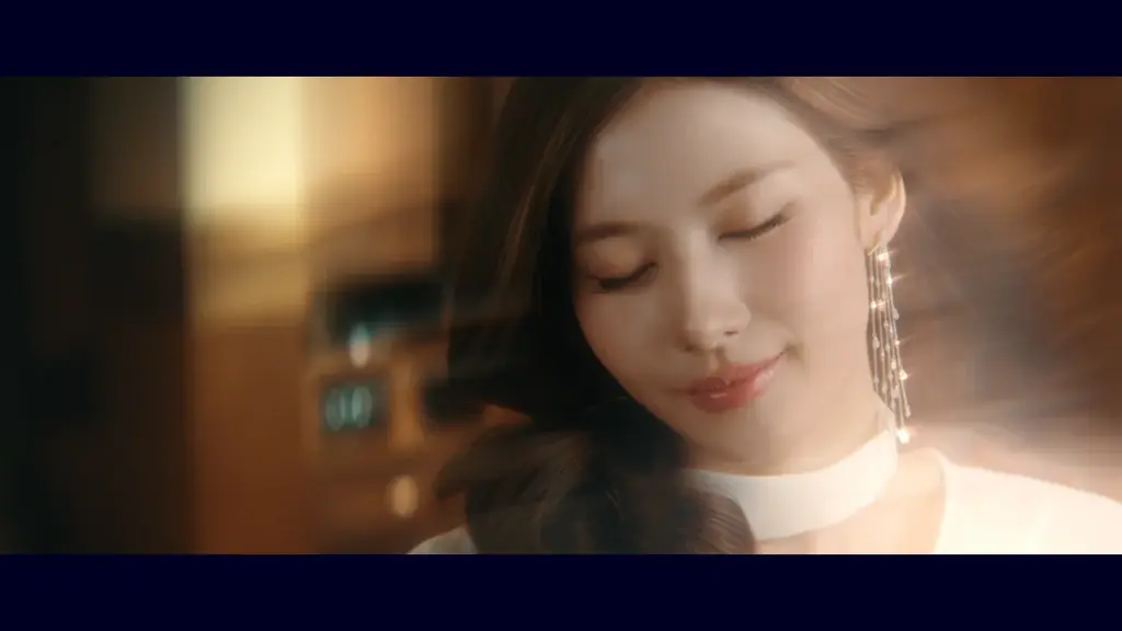TWICEのSANAさんが魅せる、しっとりとした“大人の夜の贅沢”　ハーゲンダッツ Classy Night（クラッシーナイト）シリーズ　新WEB CM「しあわせな余韻」篇　10月20日（火）より公開 画像 7