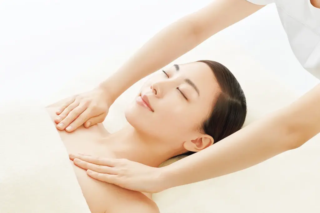 乾燥する秋冬、40代～60代の2人に1人が気になる「毛穴※1」に要注意！毛穴から肌全体の印象まで変えていくエイジングケア※2 サロン「アプレイジ」大阪初出店！「阪神梅田本店」10月21日（水）オープン 画像 10