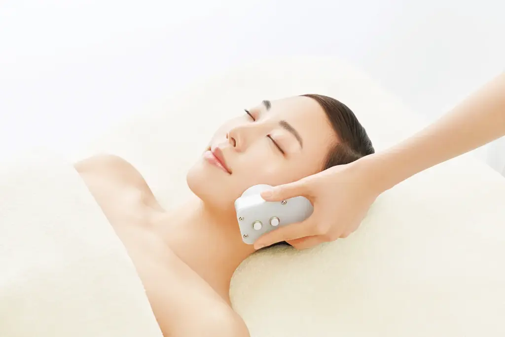乾燥する秋冬、40代～60代の2人に1人が気になる「毛穴※1」に要注意！毛穴から肌全体の印象まで変えていくエイジングケア※2 サロン「アプレイジ」大阪初出店！「阪神梅田本店」10月21日（水）オープン 画像 8