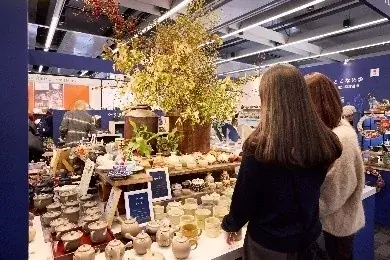 国内外の“テーブルウェア”が一堂に会する“器の祭典”【テーブルウェア・フェスティバル2027～暮らしを彩る器展～】開催　洋食器と味わうご褒美バレンタインや、四季を映す茶器などを愉しむ特別な9日間 画像 29