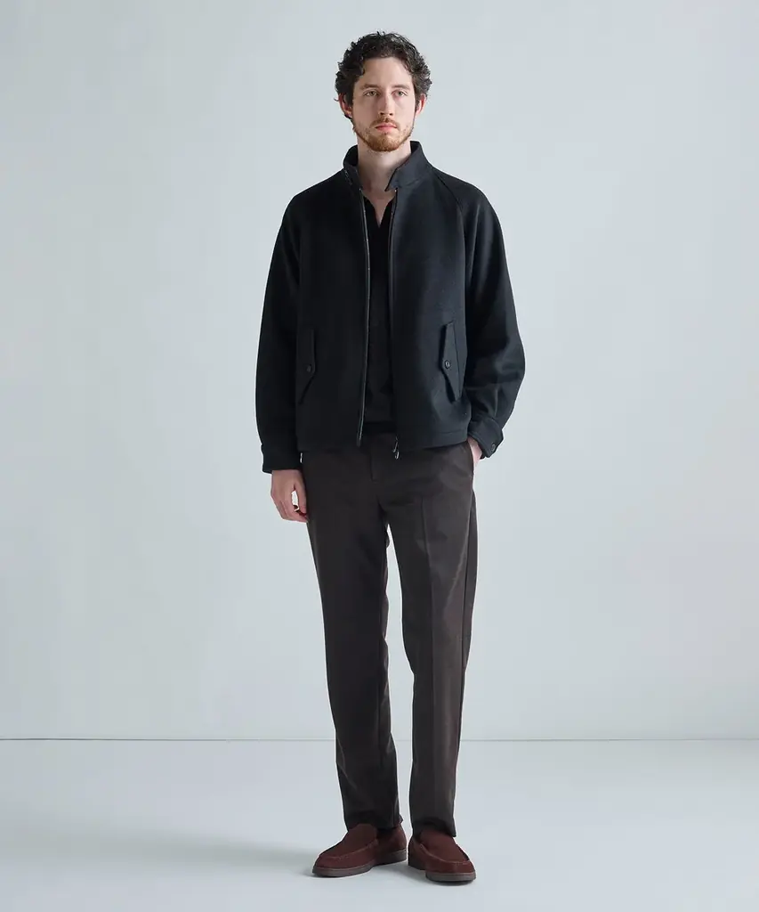 【BARACUTA（バラクータ） × MEN’S BIGI（メンズビギ）】名作「G4」を現代的に再構築。上質なジャージ素材を採用した別注ブルゾンが登場 画像 8