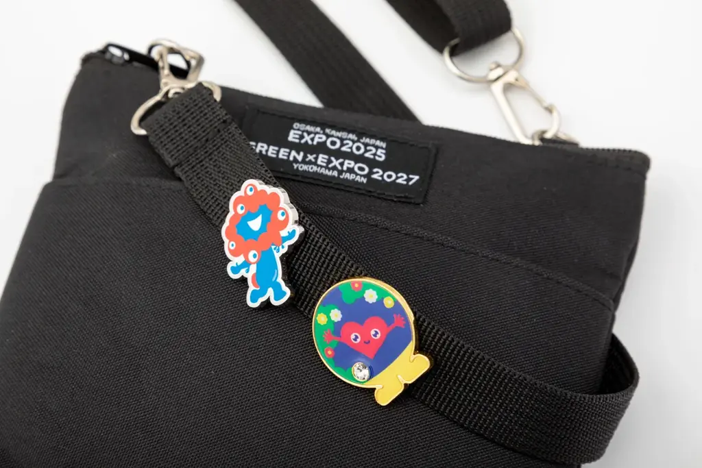 ＜本日予約開始！＞「ミャクミャク」と「トゥンクトゥンク」がコラボした『スマホショルダーBOOK』10/29発売決定！ 付録のスマホショルダーはオリジナルの刺繍＆裏地に注目！ 画像 9