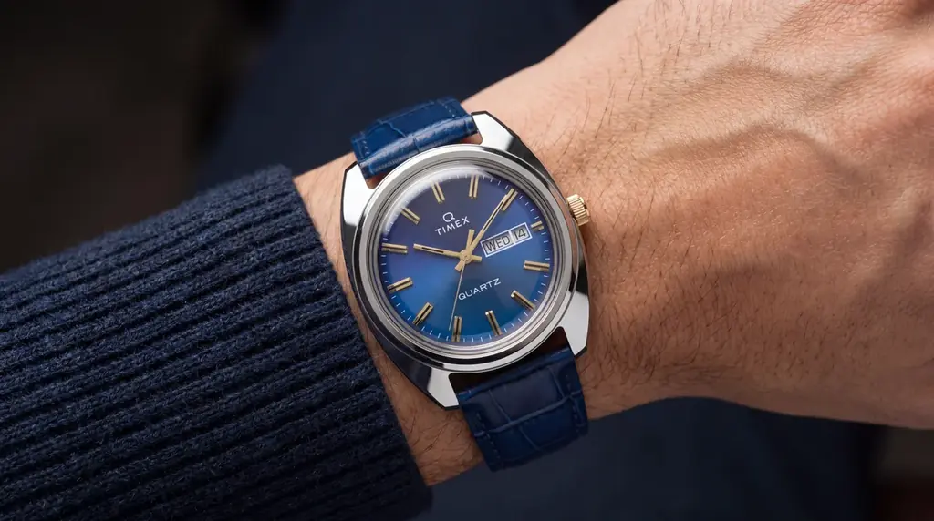 「TIMEX（タイメックス）」の1978年のアーカイブから「フュメダイヤル」が現代に甦る。70年代の階調美学を纏った「1978 Day Date Fume Dial Reissues」が登場。 画像 6