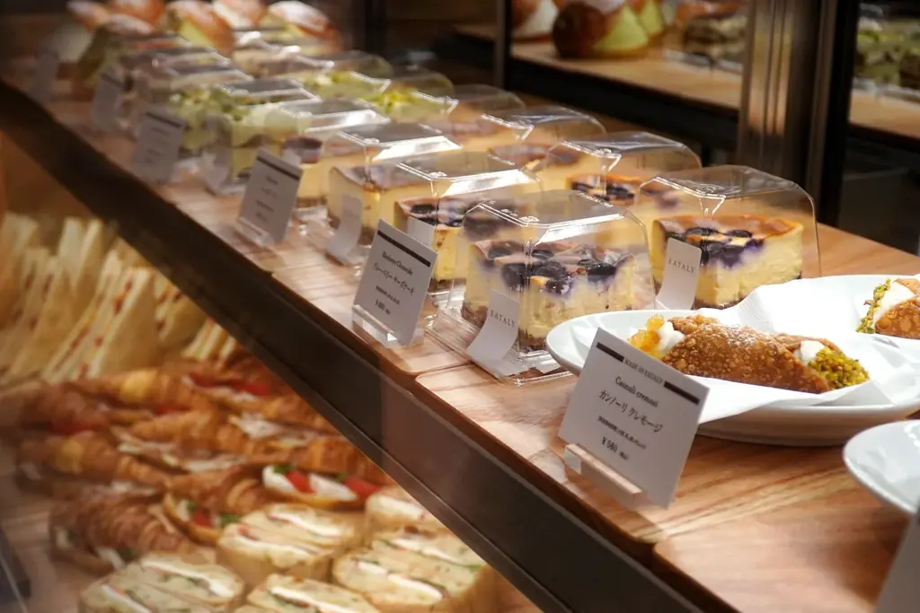 イータリー丸の内店のエントランスカウンターがリニューアルオープン！充実のメニューで、店内でのお食事からテイクアウトまで、本格イタリアンをもっと身近に。 画像 8