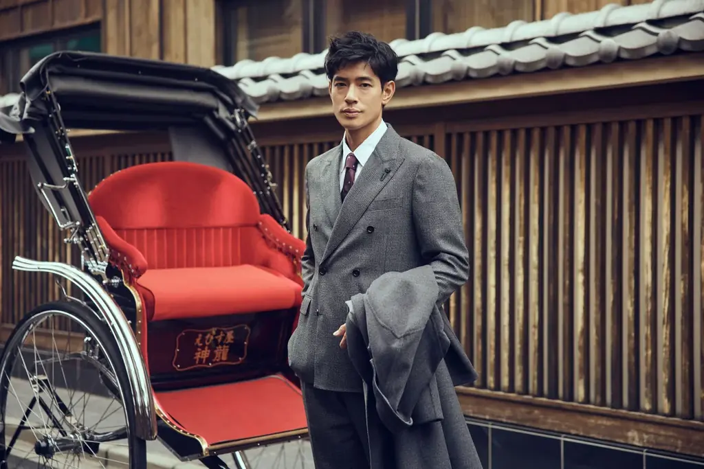 中島歩が着るLARDINI 26AW、日本の風景と描くイタリアンエレガンス
