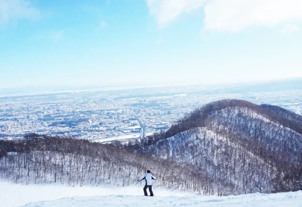 札幌のホテルから、手ぶらで日本新三大夜景のゲレンデへ！サウナや朝食も楽しめる、レンタルフルセット付「札幌藻岩山スキー場」コラボ特別宿泊プランを10月24日（土）より販売開始 画像 6