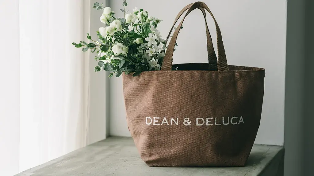 【DEAN & DELUCA】世界の子どもたちに「おいしい」を届けよう「A BAG FOR HAPPINESS 2026」チャリティートートバッグを11月1日（日）より数量限定発売 画像 2