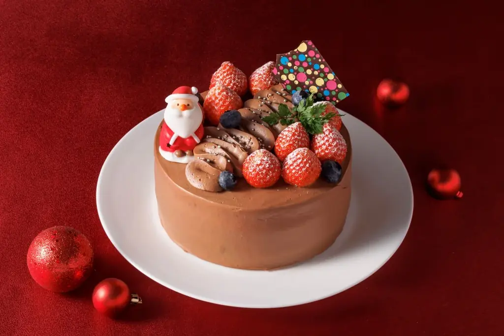 札幌東急REIホテルが贈る、クリスマスを彩る甘いひととき。北海道産のいちごと生クリームを贅沢に使用したクリスマスケーキ2種の予約受付を、10月22日（木）より開始！ 画像 3
