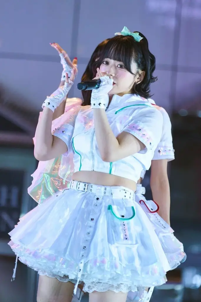 注目の新星アイドルグループ『瞬間恋愛』、歌舞伎町で鮮烈プレデビュー！次長課長・河本準一も登場し、札幌コレクション出演＆デビューライブ開催を電撃発表！ 画像 6