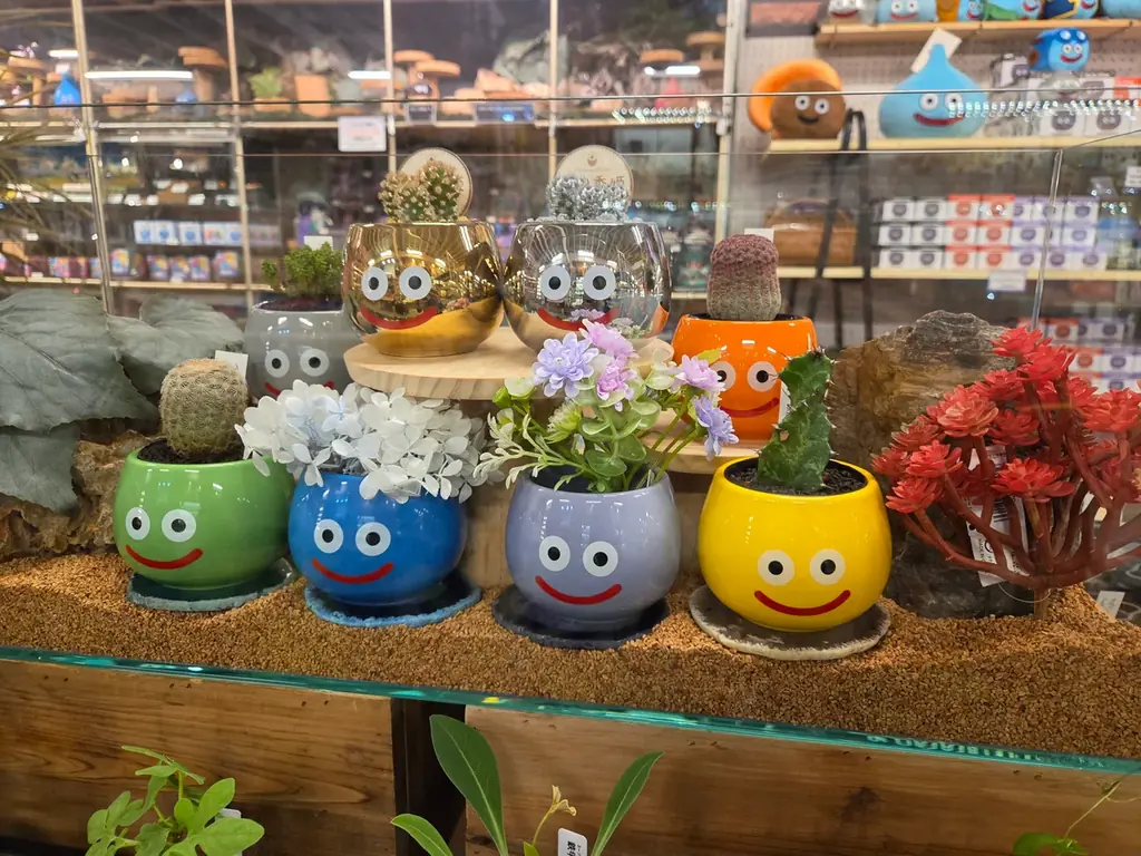 あしかがフラワーパークが「スライムのマルチポット」を中心としたドラゴンクエストグッズの販売イベントを開催中！ 画像 10
