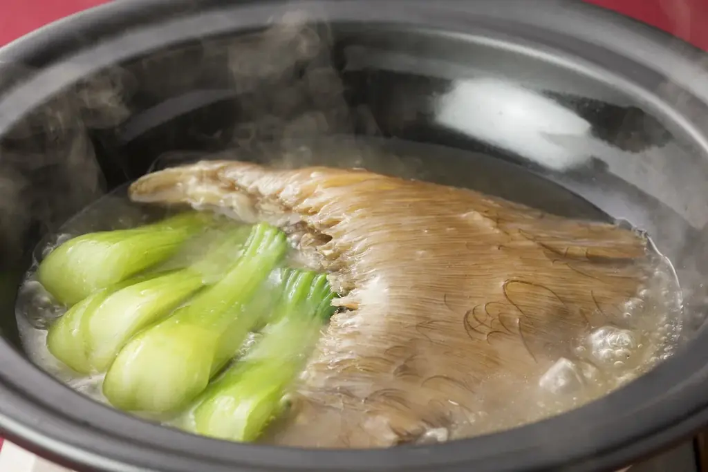 【大阪・十三】ホテルプラザオーサカの中国料理「大湖苑」、新料理長に藤本真吾が就任。2027年のサウナ新設を見据えた”辛旨サウナ飯”ホルモン土鍋麻婆豆腐など一押し4品を紹介 画像 5