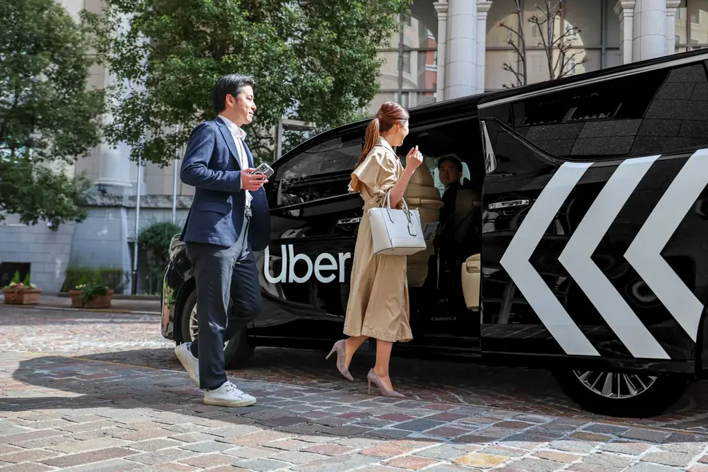 ラグジュアリーカード、Uber プレミアムで毎月最大5,000円割引
