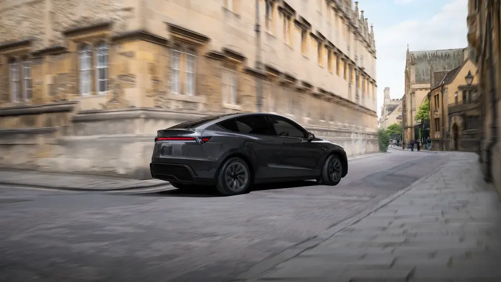 新しいModel 3とModel Y、Model Y L – おでかけも、もしもの備えも、テスラの電気で。 画像 6