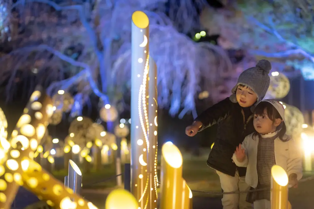 竹あかりが織りなすクリスマスツリーの光や優雅な音色、人と人とのつながりがやさしく響き合う、心あたたまるクリスマスをご提案【高輪エリアのプリンスホテル】 画像 1