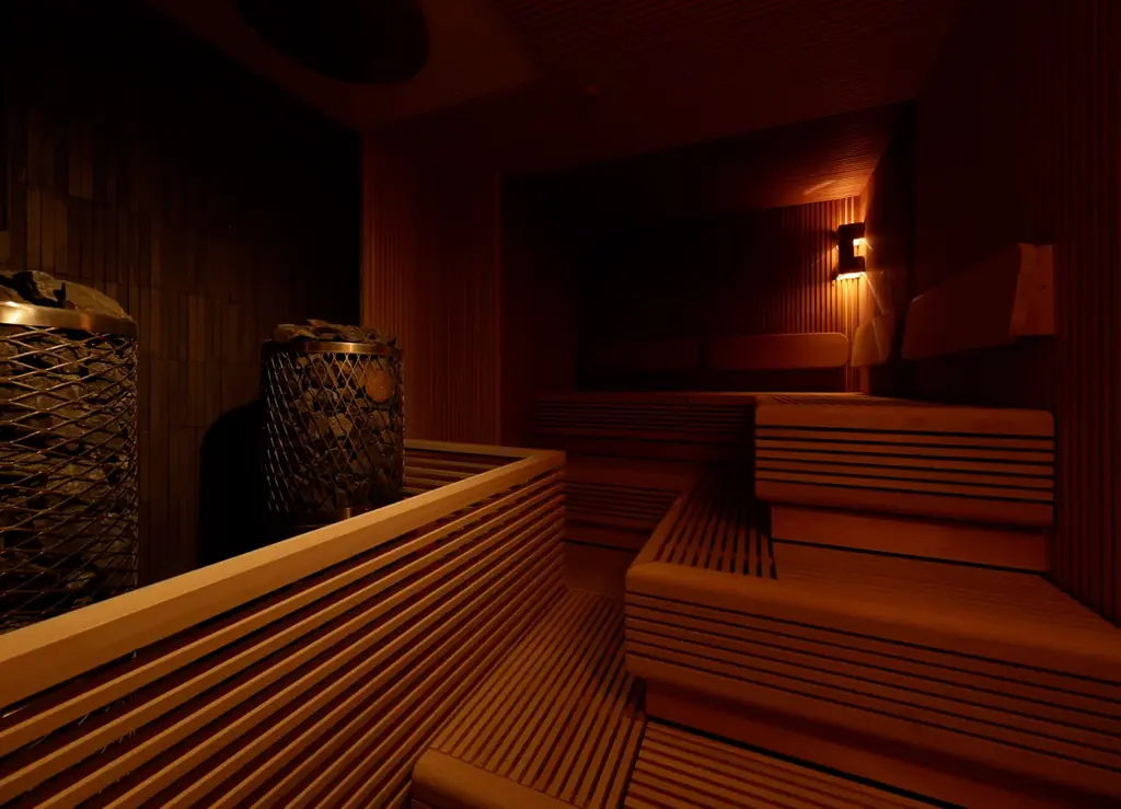 日本初導入の薪ストーブで炎を眺める都市型薪サウナが博多に誕生。「SAUNA SAKURADO 2-A HIILLOS」10月26日始動、「KIVI-IKI SL」導入 画像 2