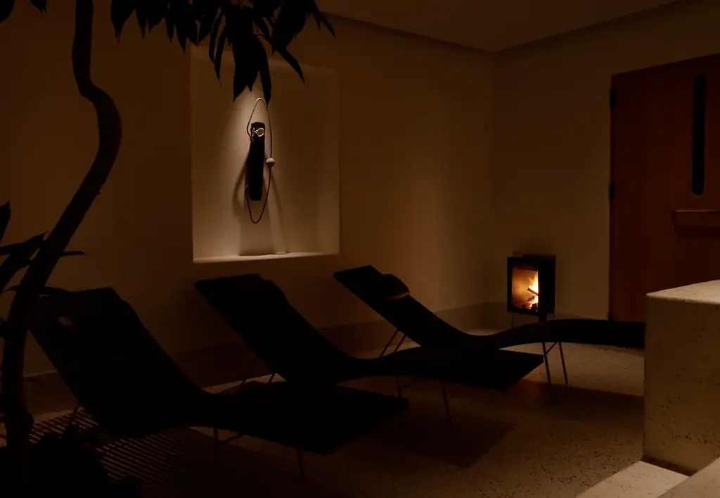 日本初導入の薪ストーブで炎を眺める都市型薪サウナが博多に誕生。「SAUNA SAKURADO 2-A HIILLOS」10月26日始動、「KIVI-IKI SL」導入 画像 3