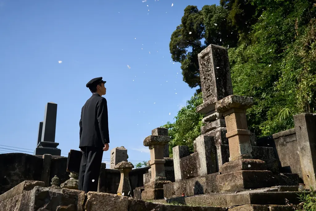 71 年の歴史に10月25日で幕を閉じる【シネスイッチ銀座】にて映画『遥かな町へ』大ヒット御礼舞台挨拶が行われ、観客席から大きな拍手がわき起こる 画像 10