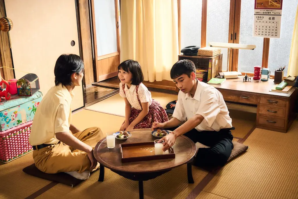 71 年の歴史に10月25日で幕を閉じる【シネスイッチ銀座】にて映画『遥かな町へ』大ヒット御礼舞台挨拶が行われ、観客席から大きな拍手がわき起こる 画像 11