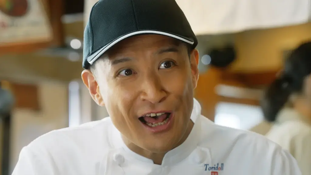 松岡昌宏さん、二宮和也さん TVCM初共演！丸亀製麺×松岡昌宏さん、ガツンとニンニク！『肉辛まぜうどん』打ち立てもちもちのうどんに、濃厚具材が絡んで「もう戻れない」 画像 10