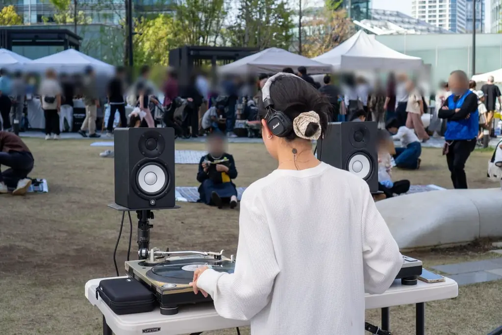 【横浜最大級】のべ500店舗超が集結！秋の蚤の市「Vintage & Artisan Market in みなとみらい」が11月21日〜23日に開催。厳選古着やアンティーク、クラフト雑貨や焼き菓子など 画像 22
