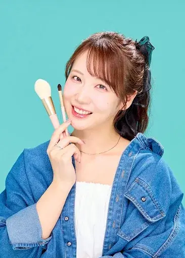 登録者157万人の美容系YouTuber「コスメヲタちゃんねるサラ」が共同開発！100均ワッツのオリジナルコスメブランド「fasmy」とのコラボアイテム全6種が10月28日（水）発売 画像 4
