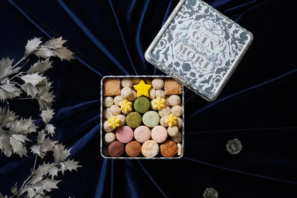 【パティスリー GIN NO MORI】雪降る森から、クリスマスの贈りもの。ホリデー限定クッキー缶＆パウンドケーキが装い新たに登場 画像 2