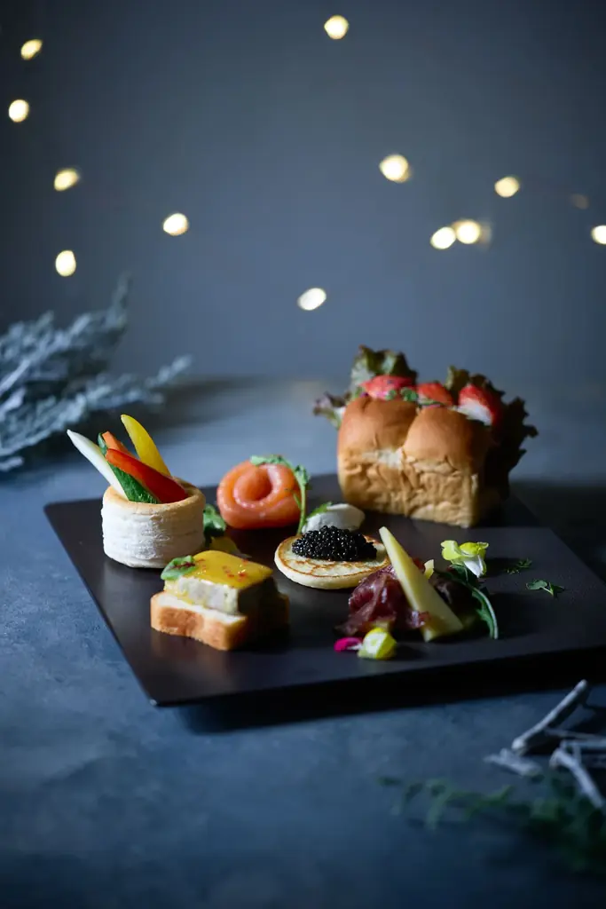 【ウェスティンホテル東京】高さ5ｍのクリスマスデコレーションをはじめ全館でホリデーシーズンのお祝いを「Westin Christmas 2026 — Gather in Wonder」 画像 14