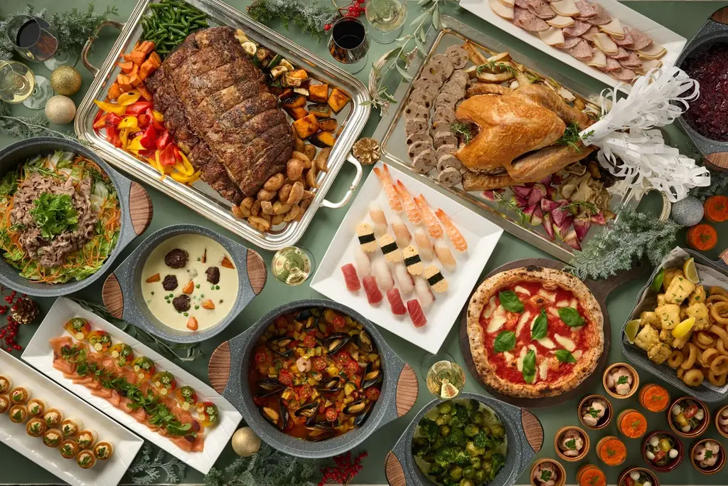 【ウェスティンホテル東京】高さ5ｍのクリスマスデコレーションをはじめ全館でホリデーシーズンのお祝いを「Westin Christmas 2026 — Gather in Wonder」 画像 3