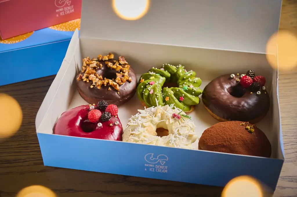 【RACINES DONUT】大切な人と過ごす、あたたかなクリスマス。限定ドーナツ6種と定番シュトーレンが11月12日(木)より登場 画像 1