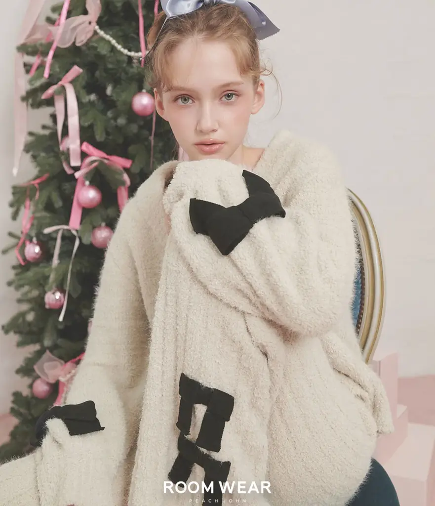【PEACH JOHN ROOM】ホリデーシーズンを彩る「HOLIDAY COLLECTION」が登場。リボンモチーフのルームウェアを10月28日より発売。 画像 14