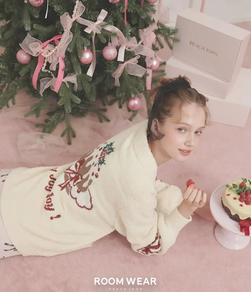【PEACH JOHN ROOM】ホリデーシーズンを彩る「HOLIDAY COLLECTION」が登場。リボンモチーフのルームウェアを10月28日より発売。 画像 8