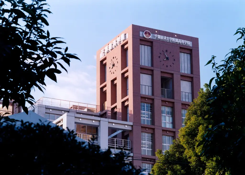 千葉経済大学附属高等学校の生徒がペリエ千葉で販売実習会を開催 画像 13