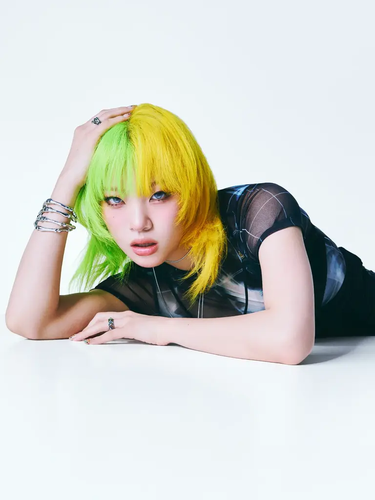 HANA、7か月ぶりとなる新曲「Slidin」を10月29日(木)に配信リリース決定。“誰にも縛られない自由なマインド”を描くR&Bナンバー。MAHINAが描き下ろした配信ジャケット写真も公開 画像 8