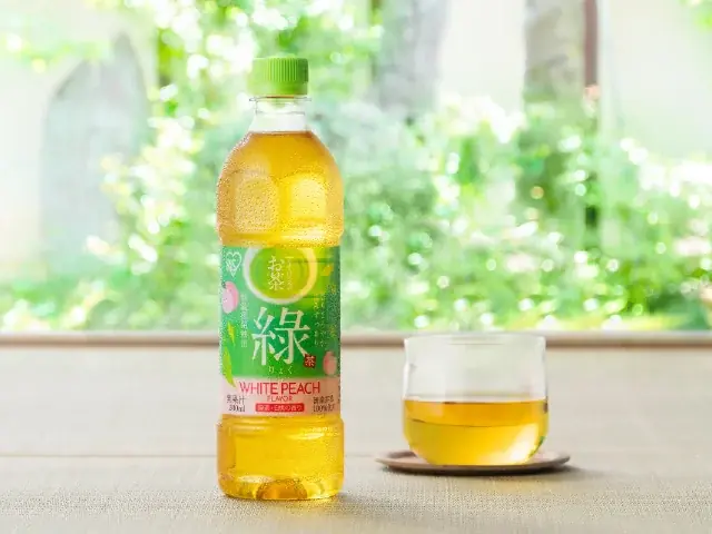 モナキをCM初起用！「緑茶らしからぬ」フルーティーな新体験で、モナキが茶人からアイドルに変身し歌い踊る！アイリスのお茶 綠 レモンフレーバー/白桃フレーバー新TVCM 10月31日より全国放映開始 画像 5