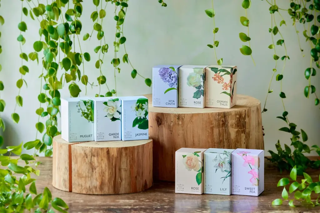 【青山フラワーマーケット】「花屋がつくった香り」シリーズより、4つの花の香りを詰め合わせた「オードトワレ セレクション」を2026年11月6日(金)に発売！ 画像 3