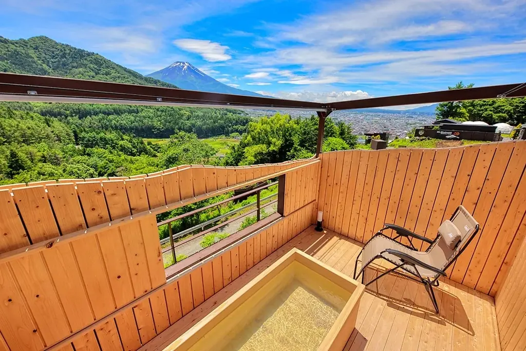 【山梨・富士吉田】富士山を望む絶景ドームがより広く、快適にリニューアル！最大30％OFFの記念プラン＆5大無料特典付きサウナプラン、冬限定BBQも登場【杓子山ゲートウェイキャンプ】 画像 12
