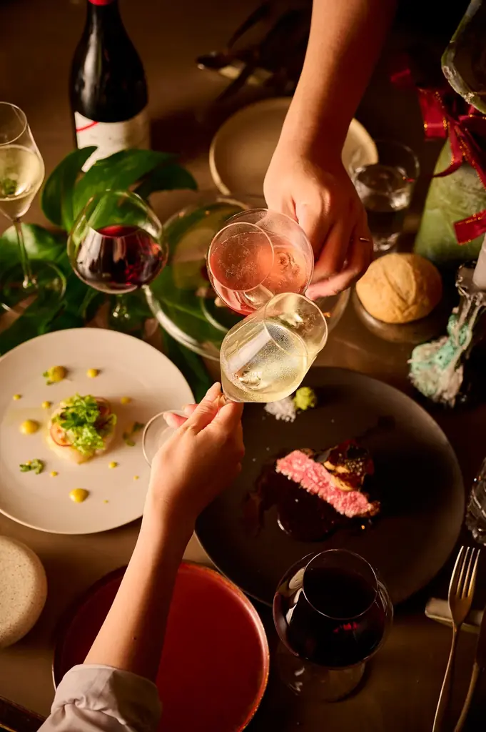 【natuRe tokyo】聖なる夜を彩るクリスマスコース「natuRe tokyo 2026 HOLIDAY～Gift Sparkling Dinner～」の予約受付をスタート 画像 6