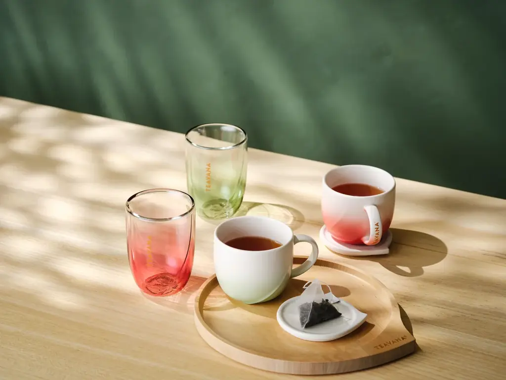 スターバックス リザーブ® ロースタリー 東京のホリデーグッズコレクション　グリッターが上品に煌めくドリンクウェアや、ホリデーシーズンを華やかに彩るアイテムが登場 画像 17