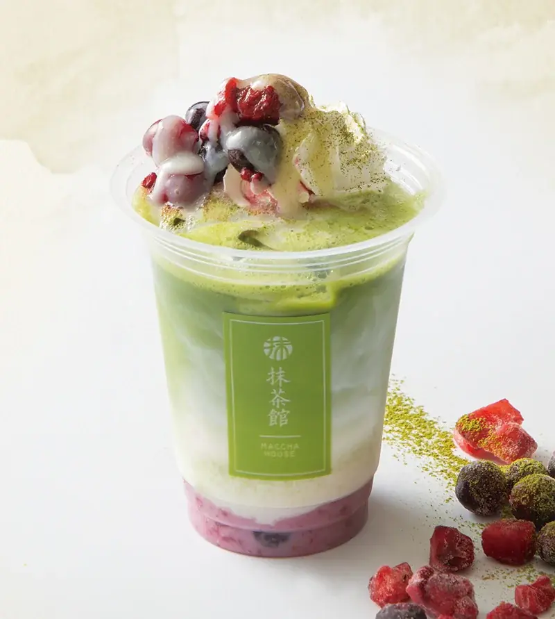 抹茶館「抹茶ホワイトチョコベリーラテ」11月6日発売