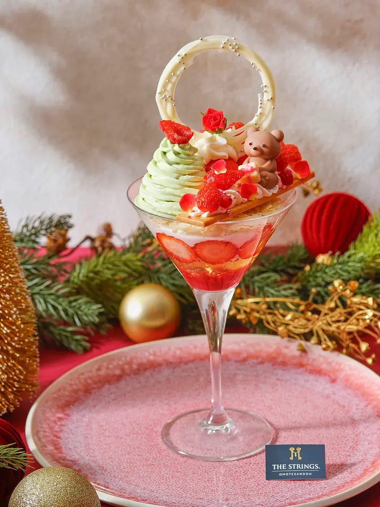 『スノーマンパンケーキ』&『ソリのりテディベアのクリスマスパフェ』新登場！みずみずしい苺を贅沢に使用した愛らしい2種のクリスマススイーツをお届け 画像 4