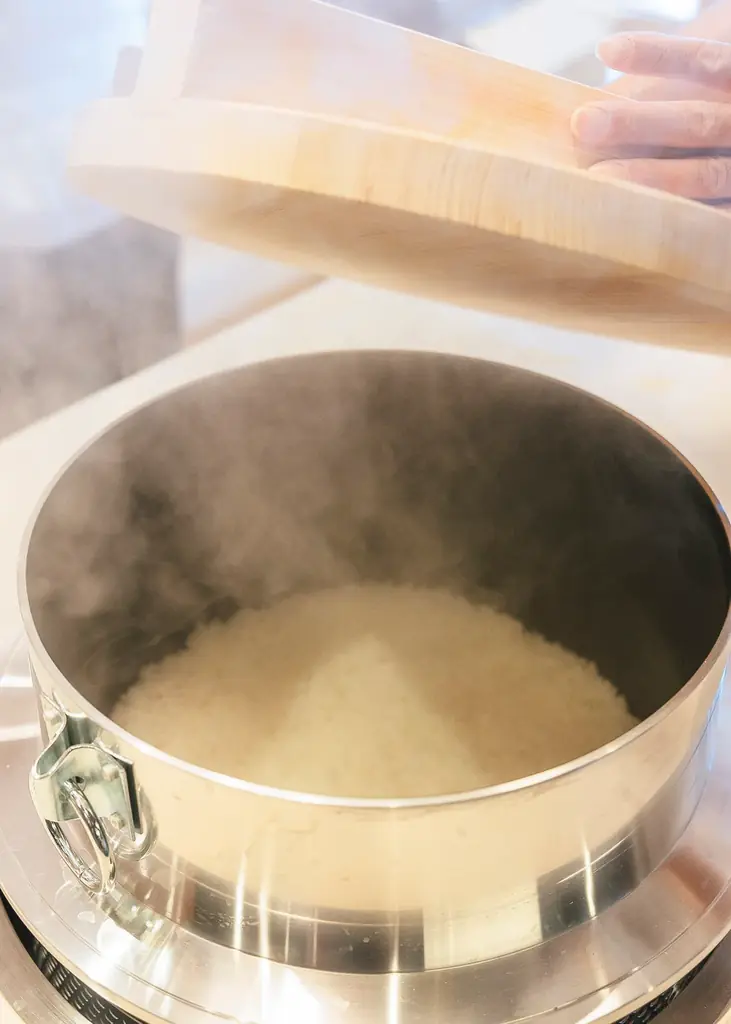 【埼玉・ふじみ野市に初出店】熟成三元豚の厚切りとんかつ×食べ放題の3種大かまどごはん！『厚切りとんかつ よし平 ふじみ野店』11/4（水）OPEN！ 画像 3