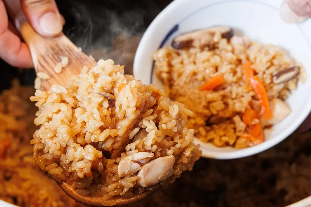 【埼玉・ふじみ野市に初出店】熟成三元豚の厚切りとんかつ×食べ放題の3種大かまどごはん！『厚切りとんかつ よし平 ふじみ野店』11/4（水）OPEN！ 画像 6