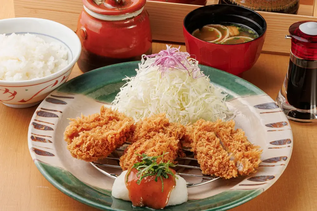 【埼玉・ふじみ野市に初出店】熟成三元豚の厚切りとんかつ×食べ放題の3種大かまどごはん！『厚切りとんかつ よし平 ふじみ野店』11/4（水）OPEN！ 画像 8